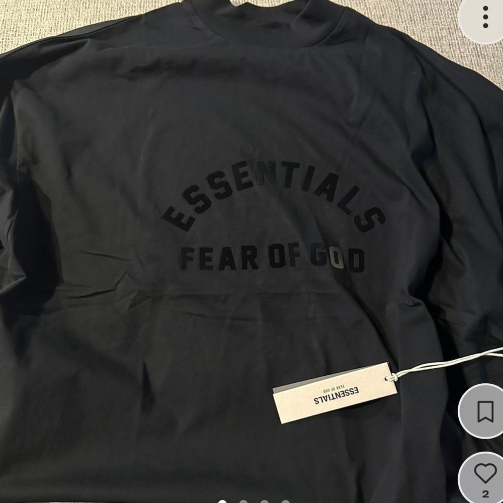 ESSENTIALS jet black tee 🖤